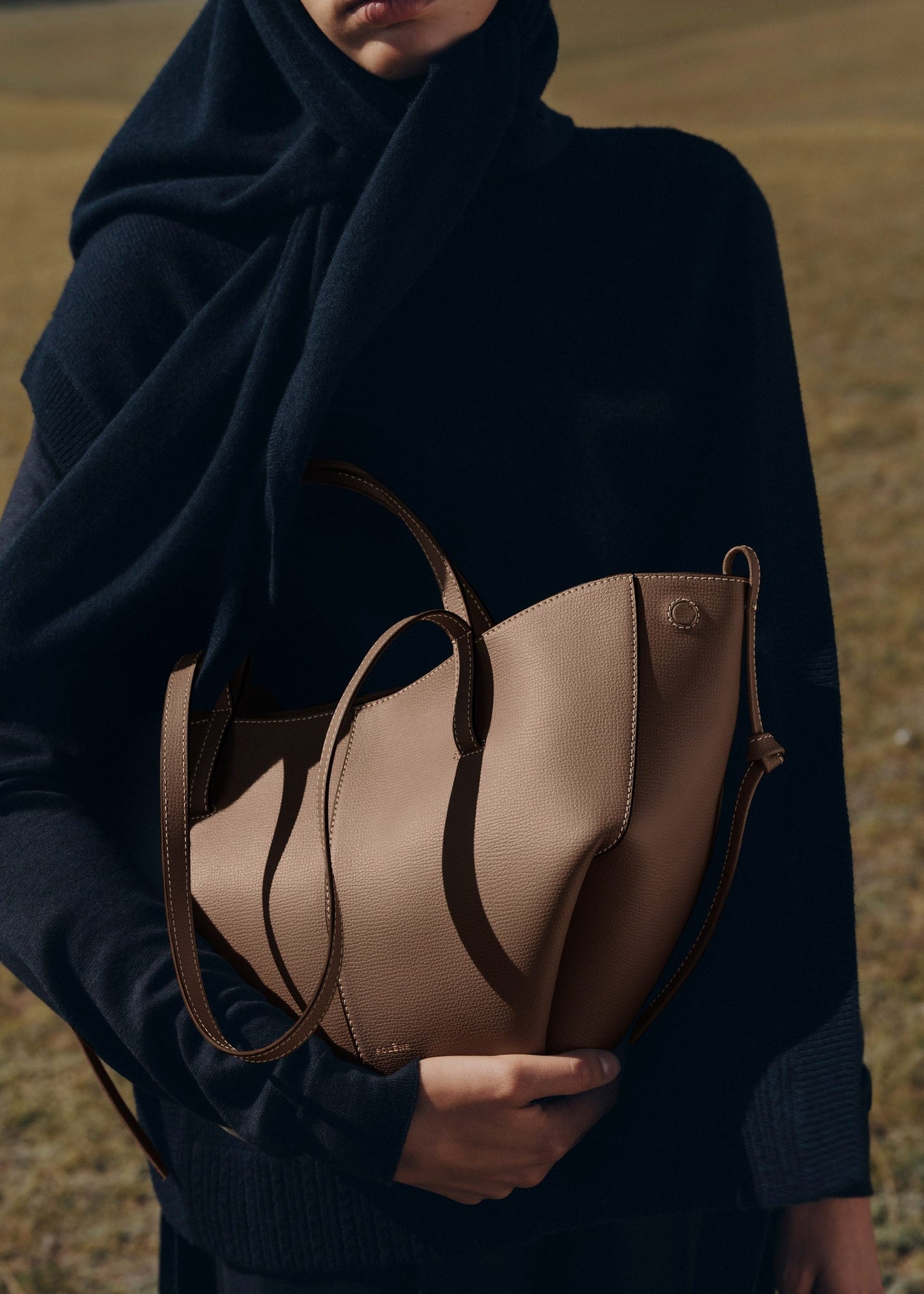 Sac Polène Cyme Mini en cuir racine texturé — Maroquinerie Polène Paris