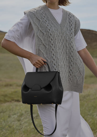 Numéro Un – Noir texturé