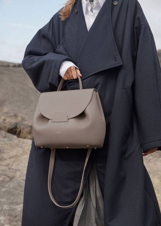 Numéro Un – Gris texturé