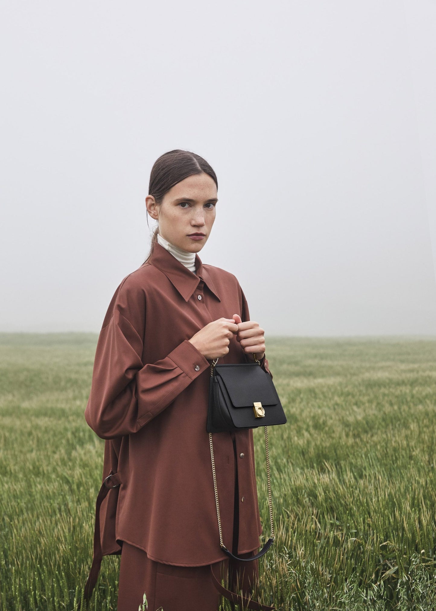 Numéro Sept Mini – Noir Texturé