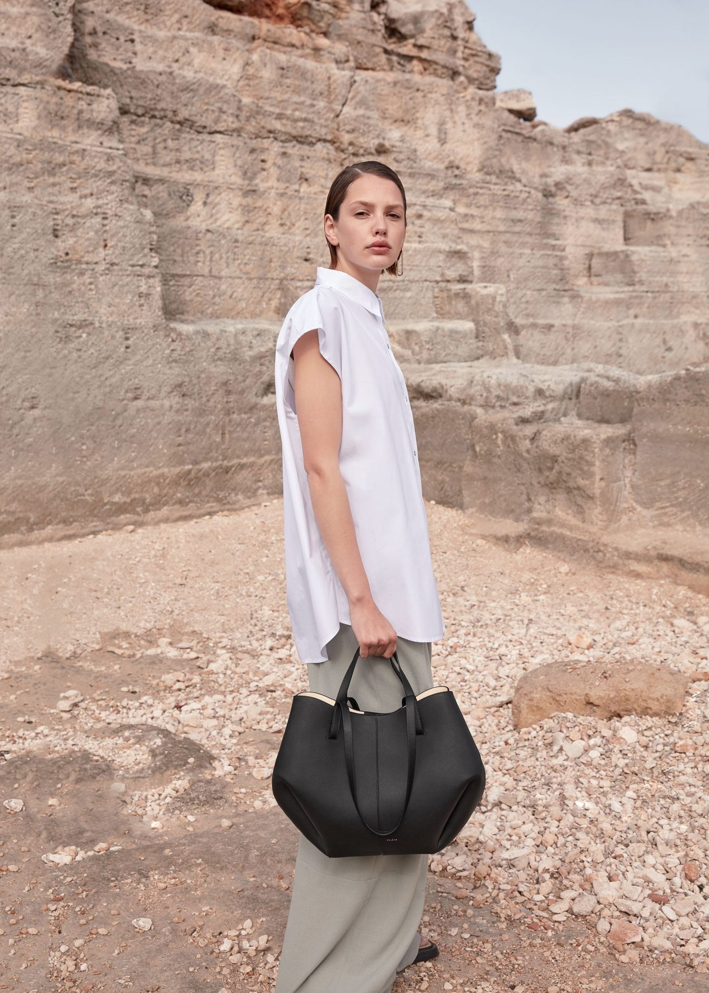 Cyme – Noir texturé