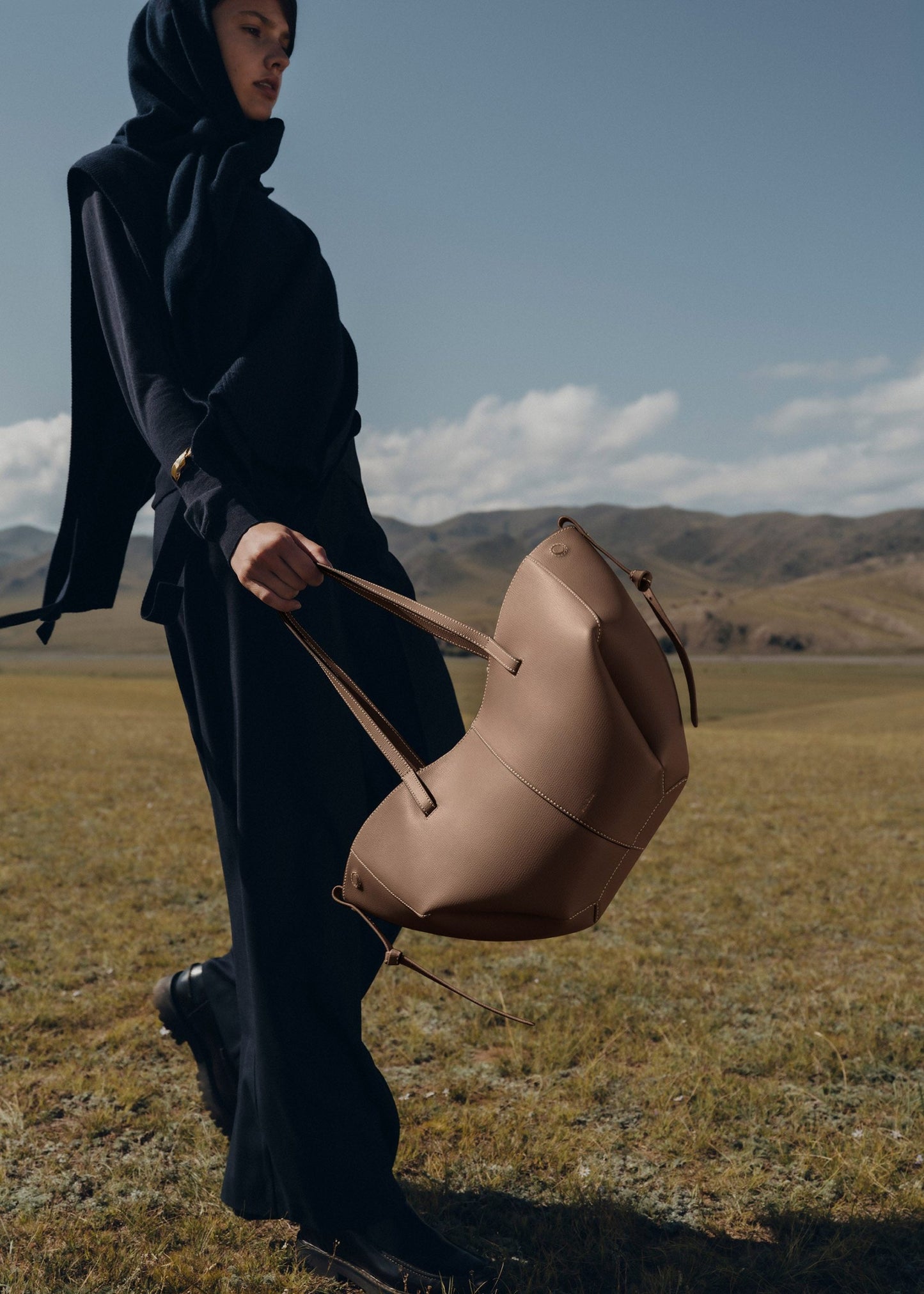 Sac Polène Cyme Mini en cuir racine texturé — Maroquinerie Polène Paris