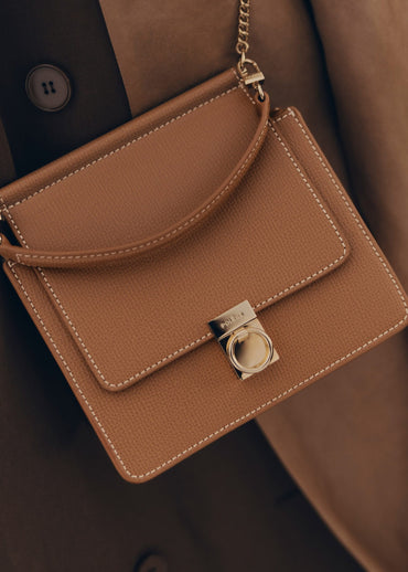 Numéro Sept Mini – Camel Texturé