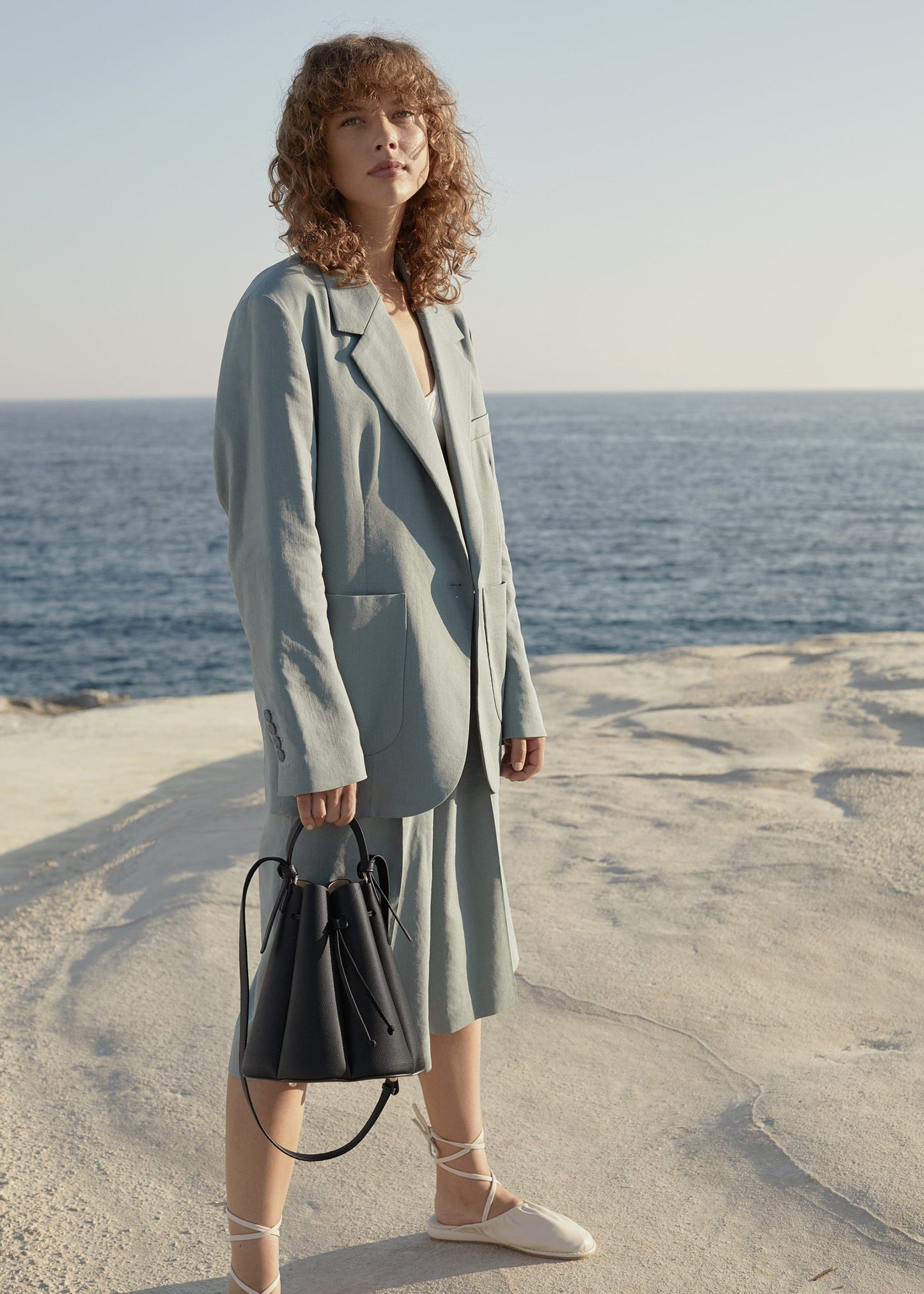 Numéro Huit – Noir texturé