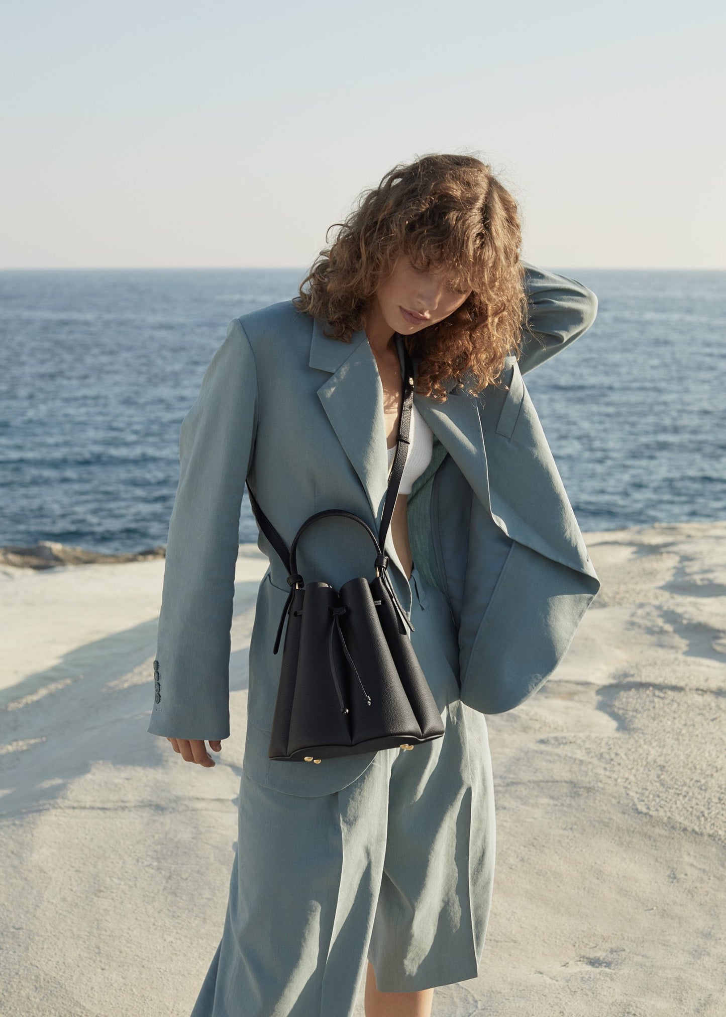 Numéro Huit – Noir texturé