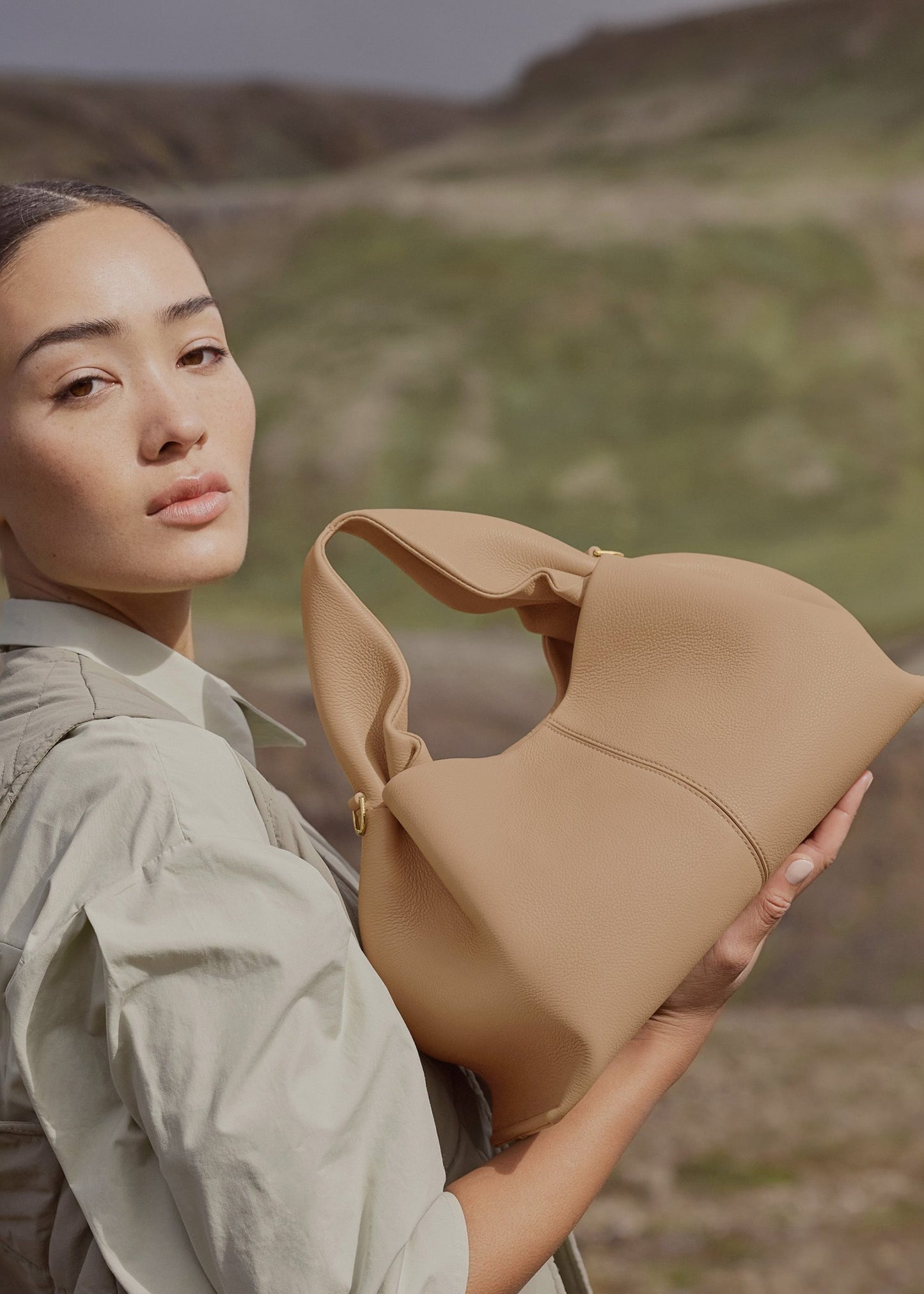 Numéro Neuf – Beige texturé