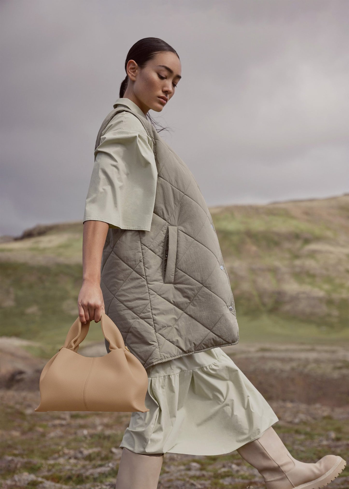 Numéro Neuf – Beige texturé