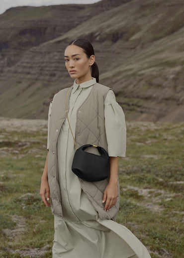 Béri – Chaîne noire texturée