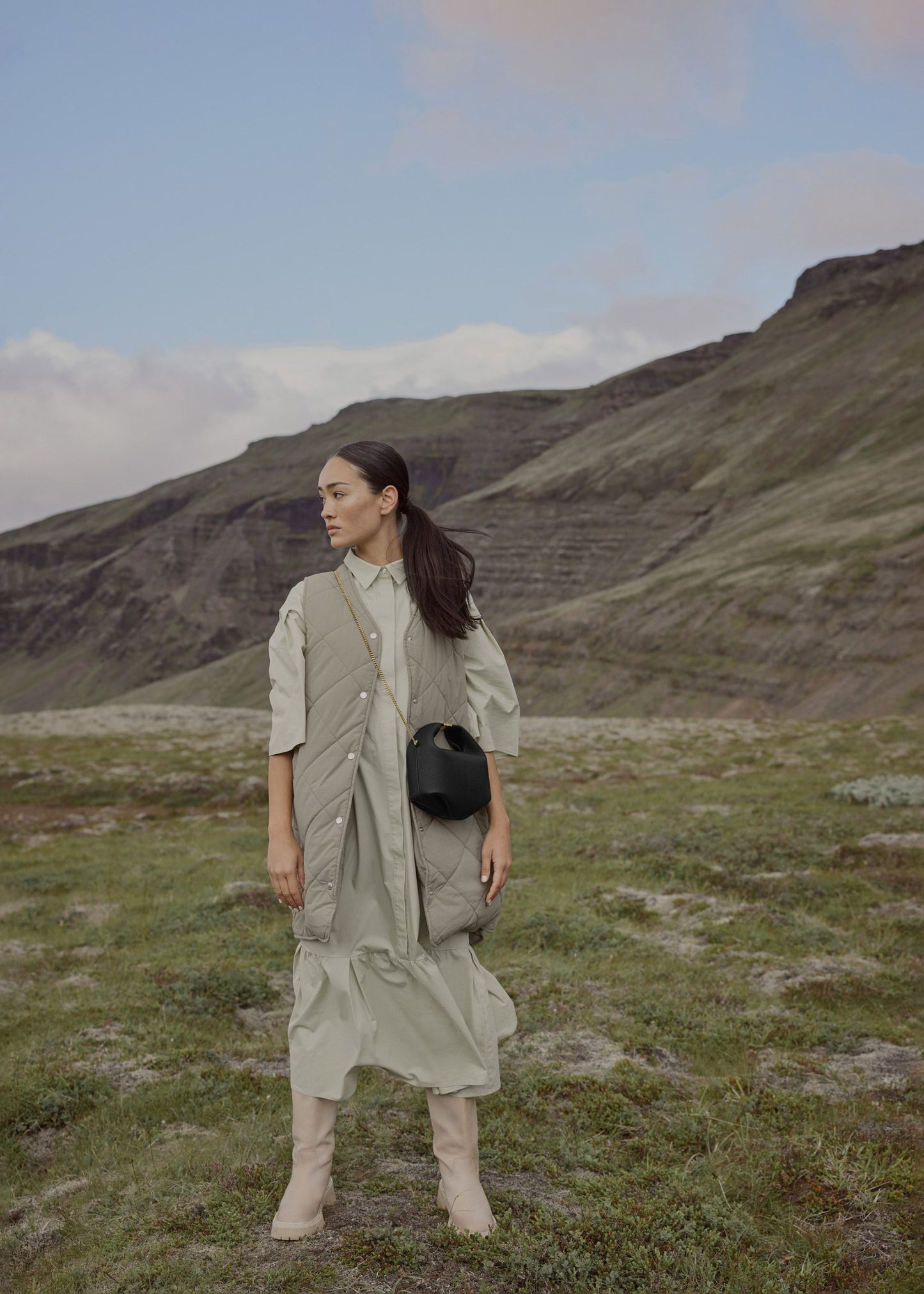 Béri – Chaîne noire texturée